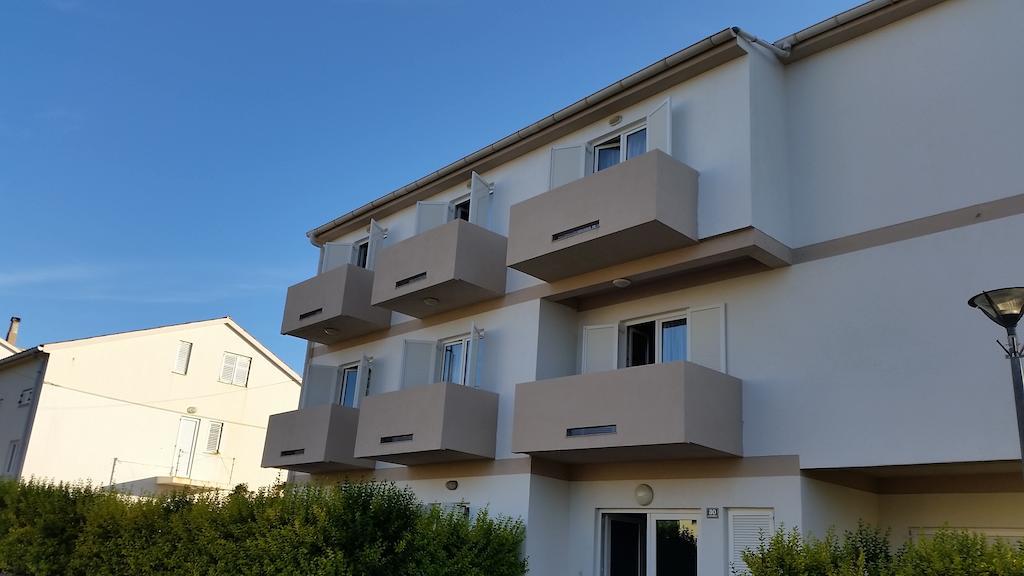 Apartments Ana & Ita Novalja Luaran gambar